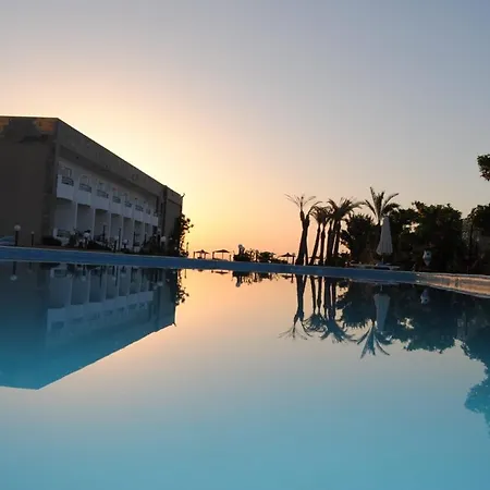 Cecelia Resort-3