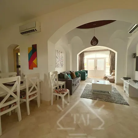 Taj Home, Chic 3Br Villa. Heated Pool & Lagoon View. 2Minutes To Marina.-2