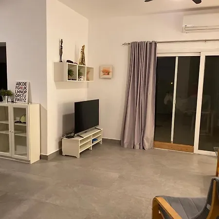 Lovely Villa Fully Equipped & Direct Lagoon Access-2
