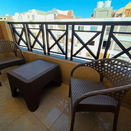 New Modern Studio Hrg Wi-Fi Netflix Pool Roof Promenade-2