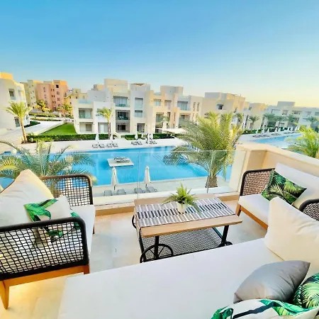 Mangroovy Apartment With An Amazing Terrace Pool View-3