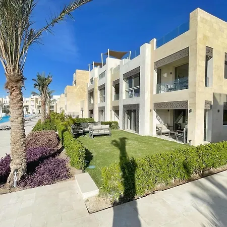 Stellar 4 Bdr Villa Mangroovy Free Beach & Pool-2
