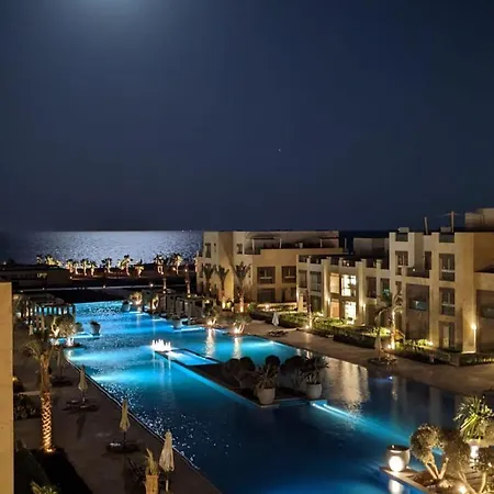 Mangroovy - 2Br Marvelous Pool View Apartment-3