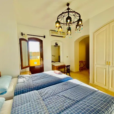 3Br Villa In West Golf-3