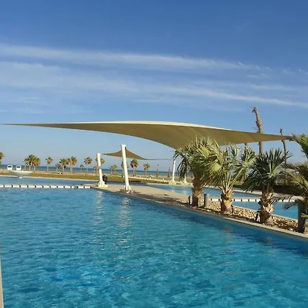Mangroovy - 2Br La Blanca Pool View-3
