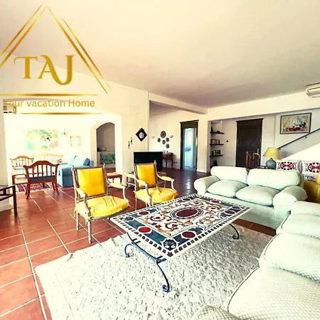 Sea View 4 Bedroom White Villa, Pool And Private Beach-2