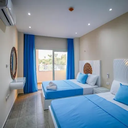 1-Bedroom Apartment With 2 Balconies Overlooking The Pool And Aqua Park In View Aqua Apartments And Suits In Mirage Bay Resort & Aquapark Hotelm In Mirage Bay Resort And Aquapark-3