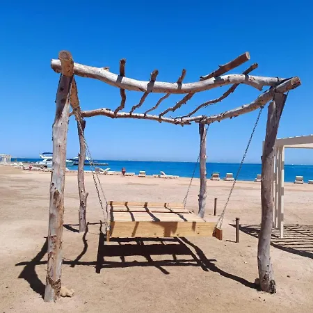 برنسيس كومباوند-2