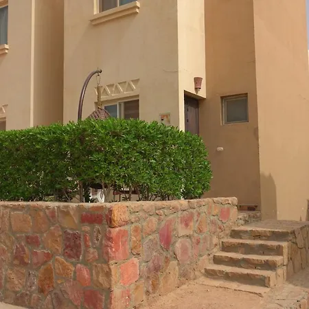 Private 1 Bedroom Flat With Garden In Makadi-2