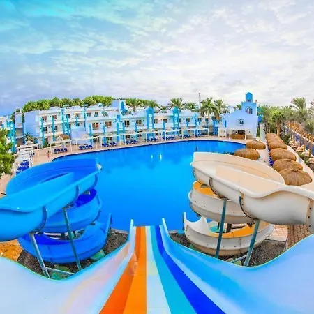 Luxurious 1-Bedroom Apartment On The Ground Floor In View Aqua Apartments And Suits In Mirage Bay Resort And Aquapark-2