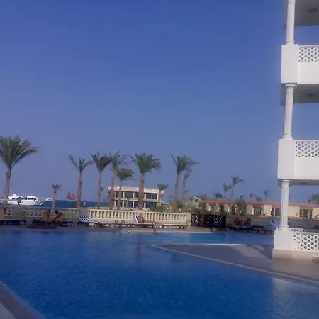 Golden 5 Emerald Resort-3