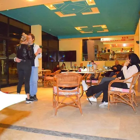 La Perla Suites Hurghada-3