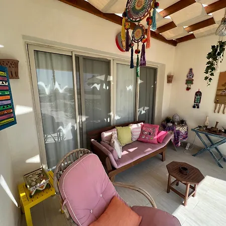 Classy Studio At The Beach With A Pool-3