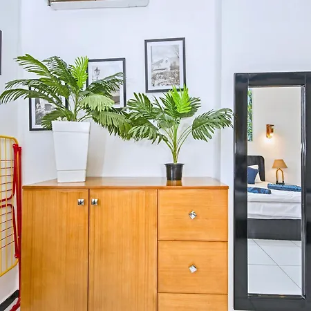 Rare 2Bd Marina Hotspot With Pool, Fast Free Wifi & Balcony-2