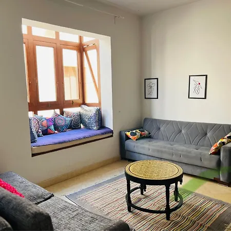 Cozy Condo-3