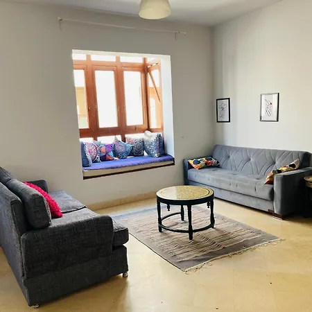 Cozy Condo-2