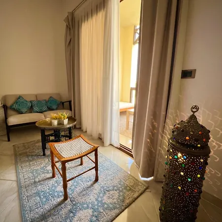 Luxury Beachfront Studio- Foreign Nationals Only-3
