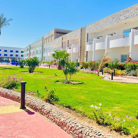Cecelia Resort-2
