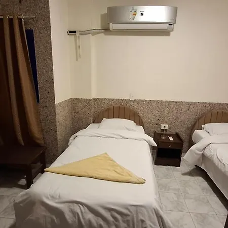 Canary Hotel-2