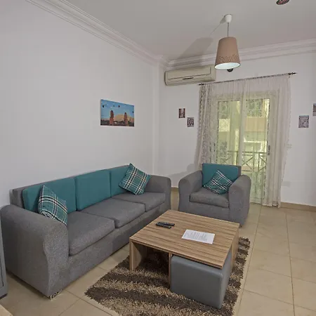 Lilly City Center Hostel (Adults Only)-3