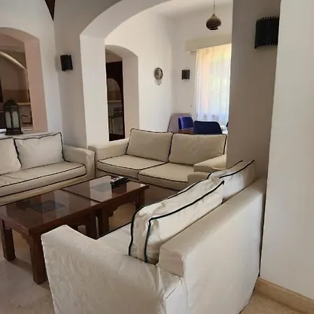 Nayah Stays, Lagoons Beach, Paradise 3 Ensuite With Private Pool-2