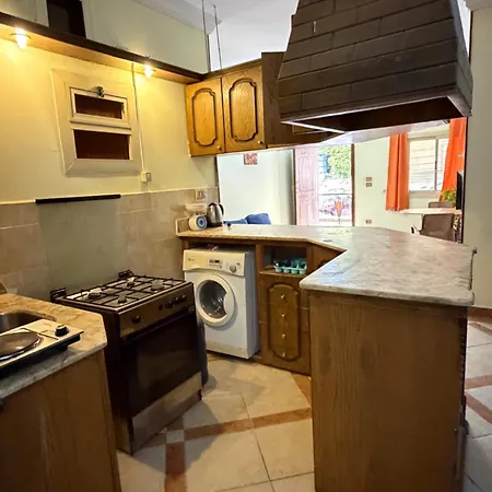 Apartment With Separate Entrance Near Arabia Hotel-3